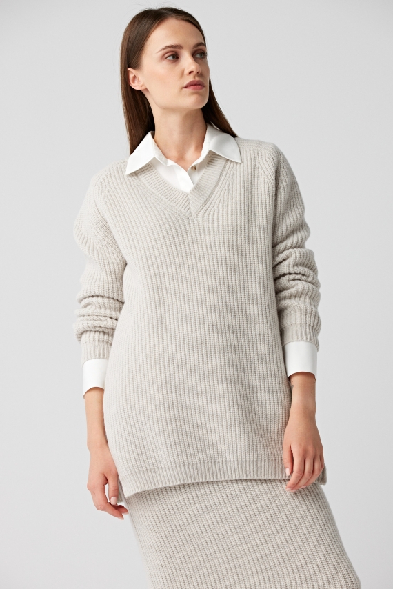 Sweter z kaszmirem i wełną merynosową dekolt w szpic